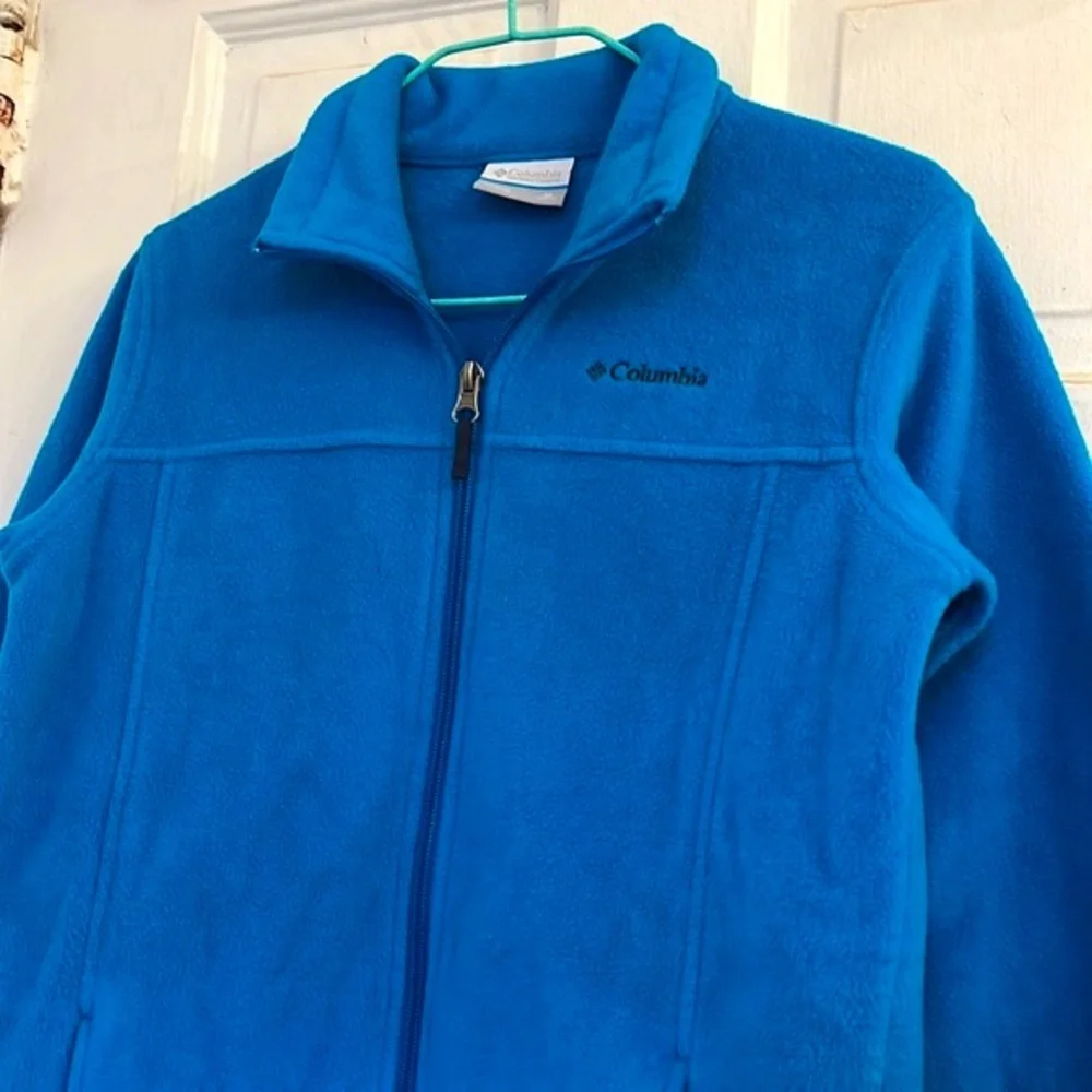 Columbia kids blue fleece jacket in size medium 10-12